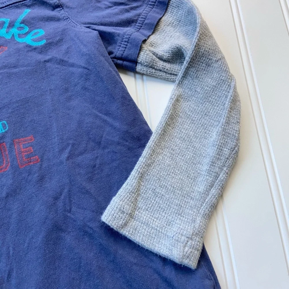•Lands End• Frozen Lake graphic tee•